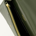Immagine del Portafoglio Busta Cassandre kaki del marchio Saint Laurent per Donna - Collezione Primavera-Estate 2026 - Vista Dettagliata 3