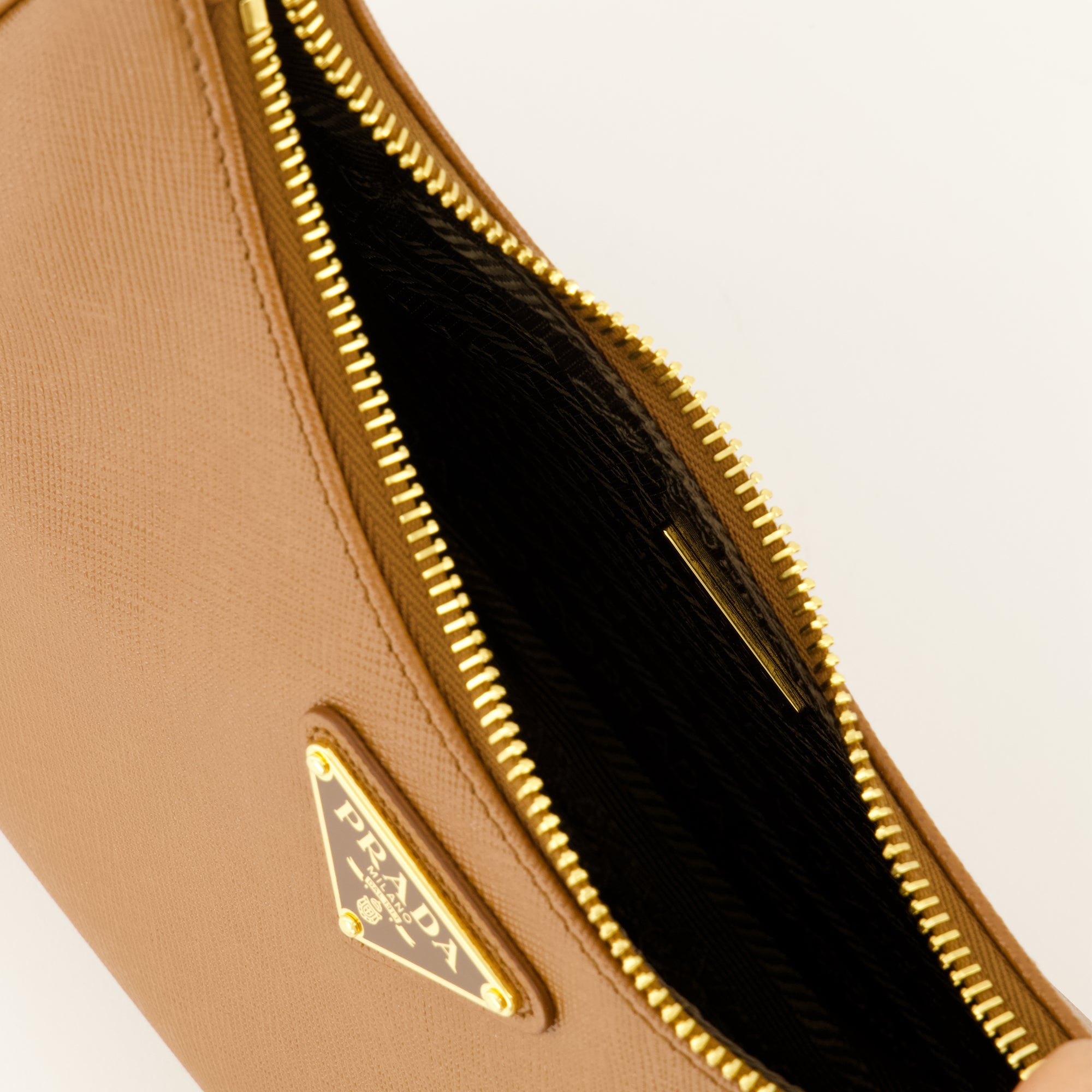 Sacs à main et épaule Mini Re-Edition 2005 Borsa in Pelle Marrone Prada Marron Femme