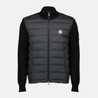 Imagen del cárdigan con cremallera de algodón negro de Moncler para Hombre - Temporada Primavera-Verano 2026 - Vista frontal