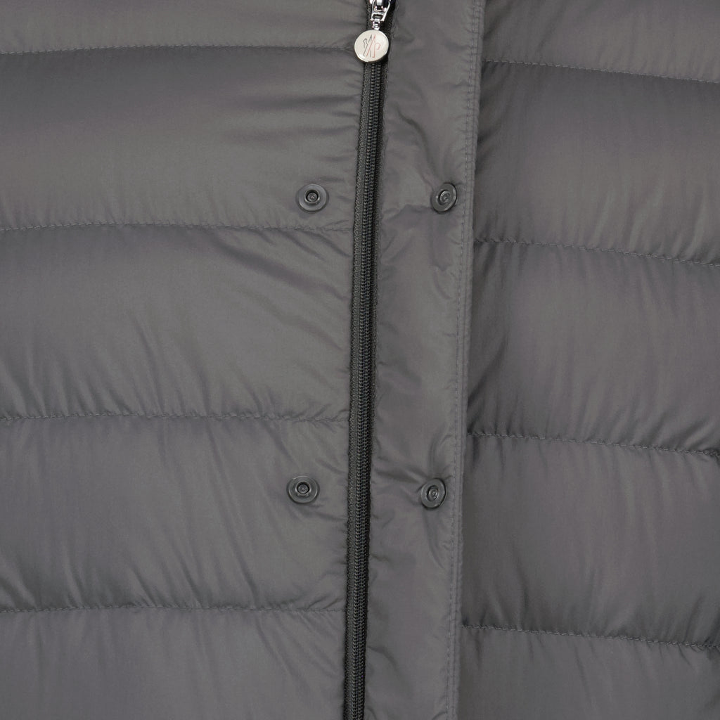 Image of the Selves gray down jacket by Moncler for Men - Spring-Summer 2026 - Detailed View 2
