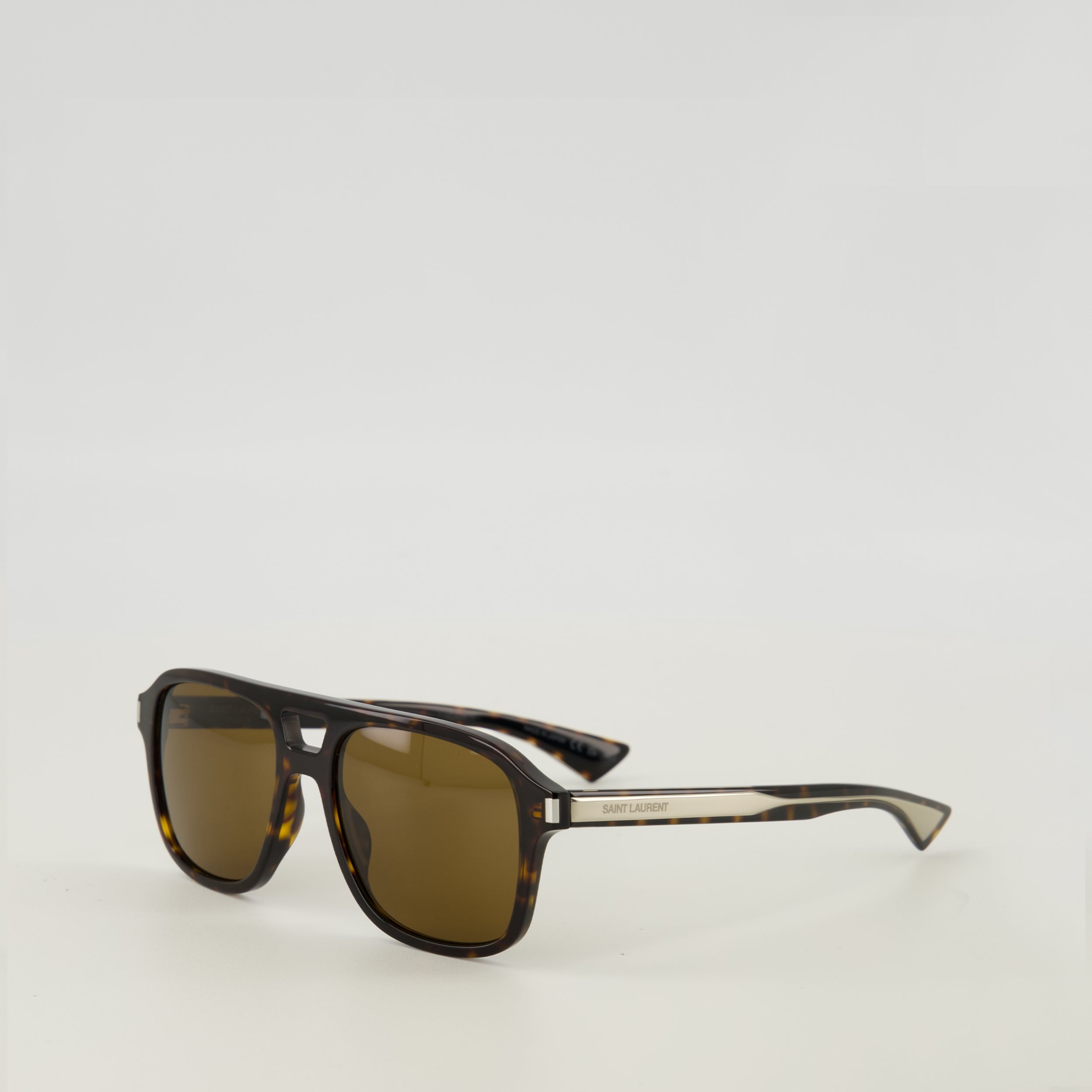 Image de l'article Lunettes de soleil SL881 marron de la marque Saint Laurent pour Homme - Saison Printemps-Été 2026 - Vue de Dos