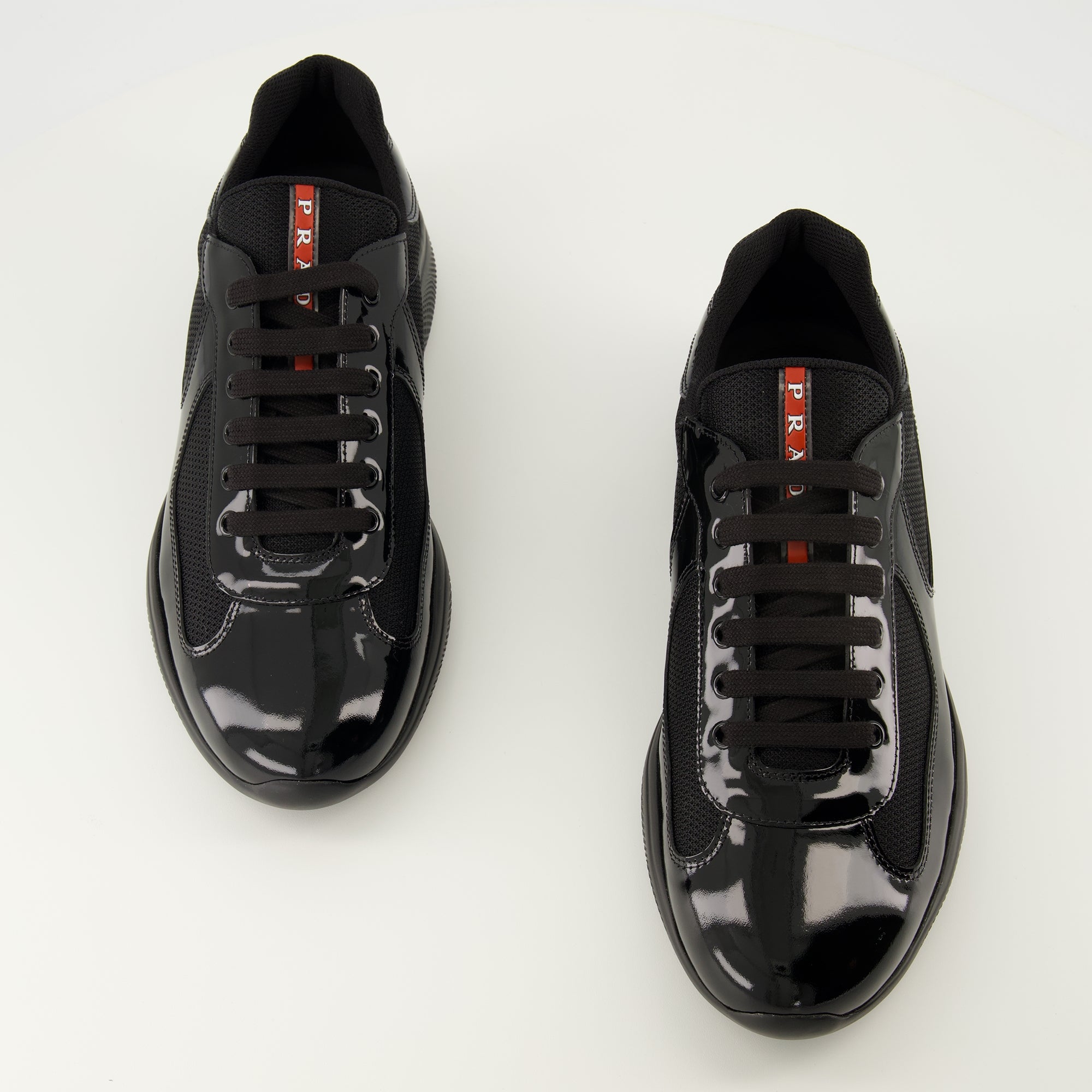 Image de l'article Baskets Prada America's cup noir de la marque Prada pour Homme - Saison Printemps-Été 2026 - Vue de dessus paire de chaussure