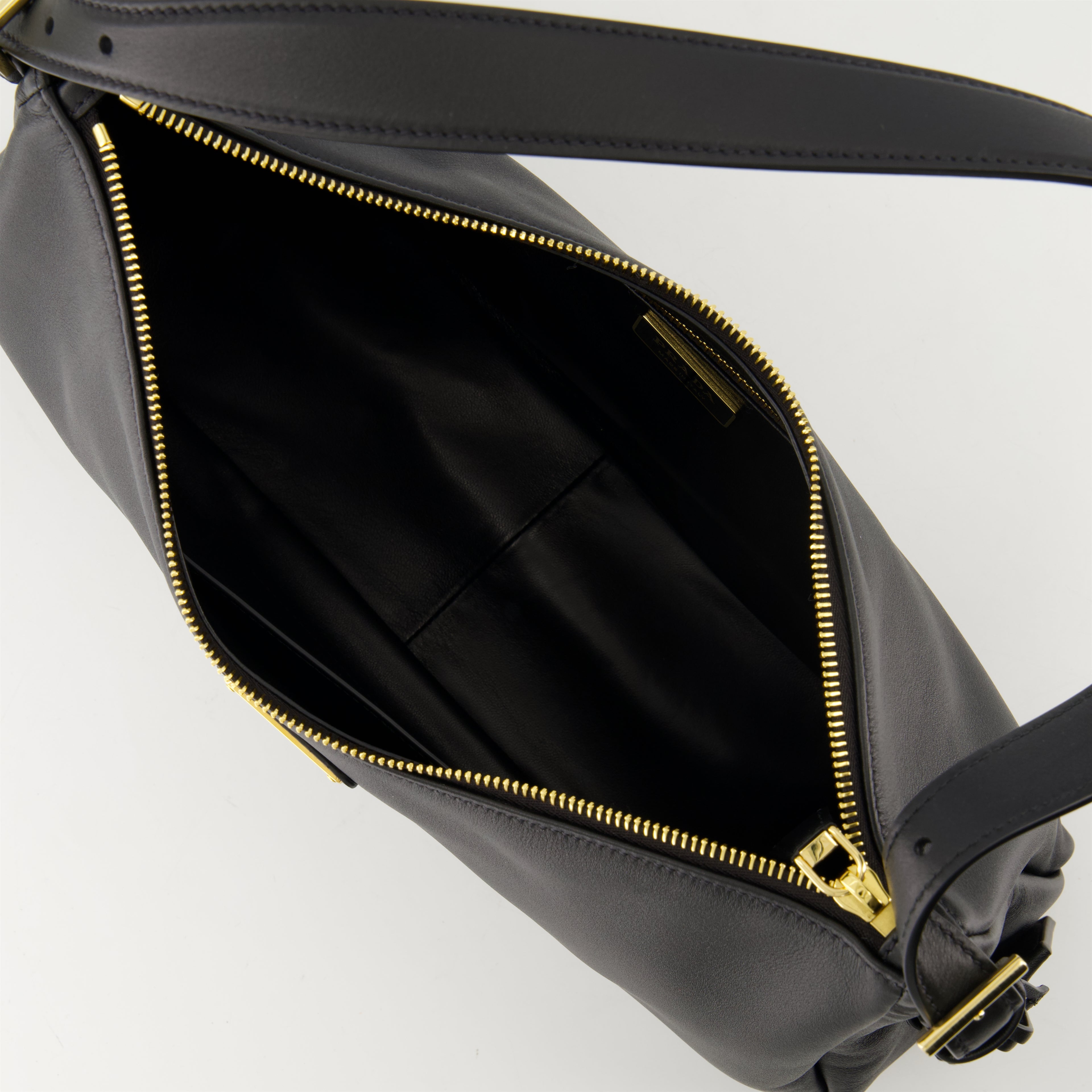 Sacs à main et épaule Sac Aimée en cuir Prada Noir Femme