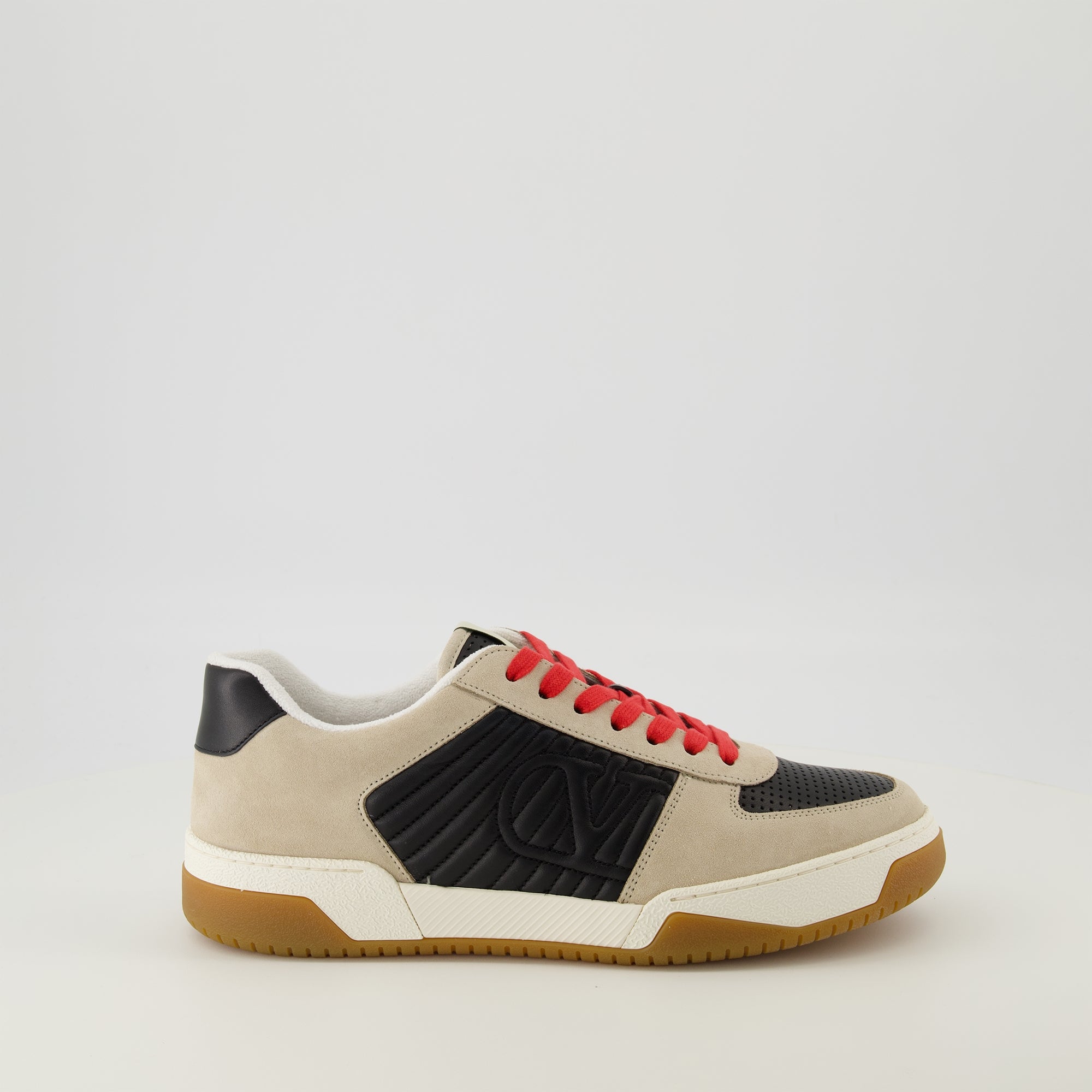 ヴァレンティノ・ガラバーニのメンズ用ブラック・スパーリースニーカーの画像 - 春夏コレクション2026 - 右側面ビュー