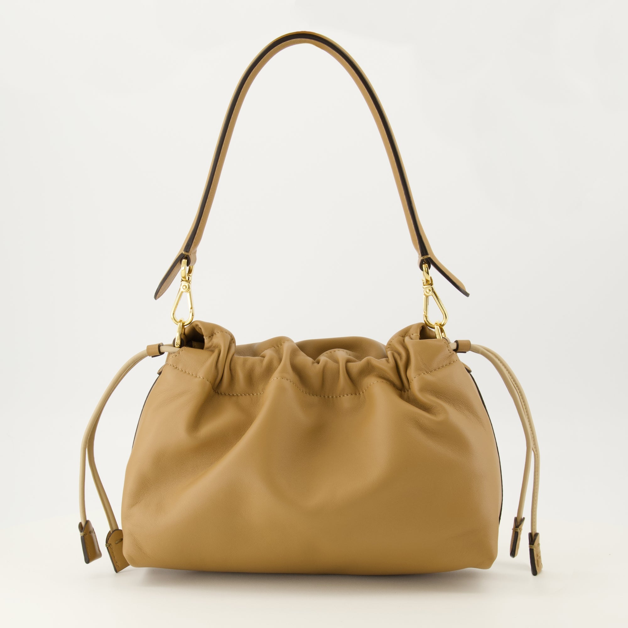Image de l'article Sac Mamma Baguette Medium de la marque Fendi pour Femme - Saison Automne-Hiver 2025 - Vue de Dos