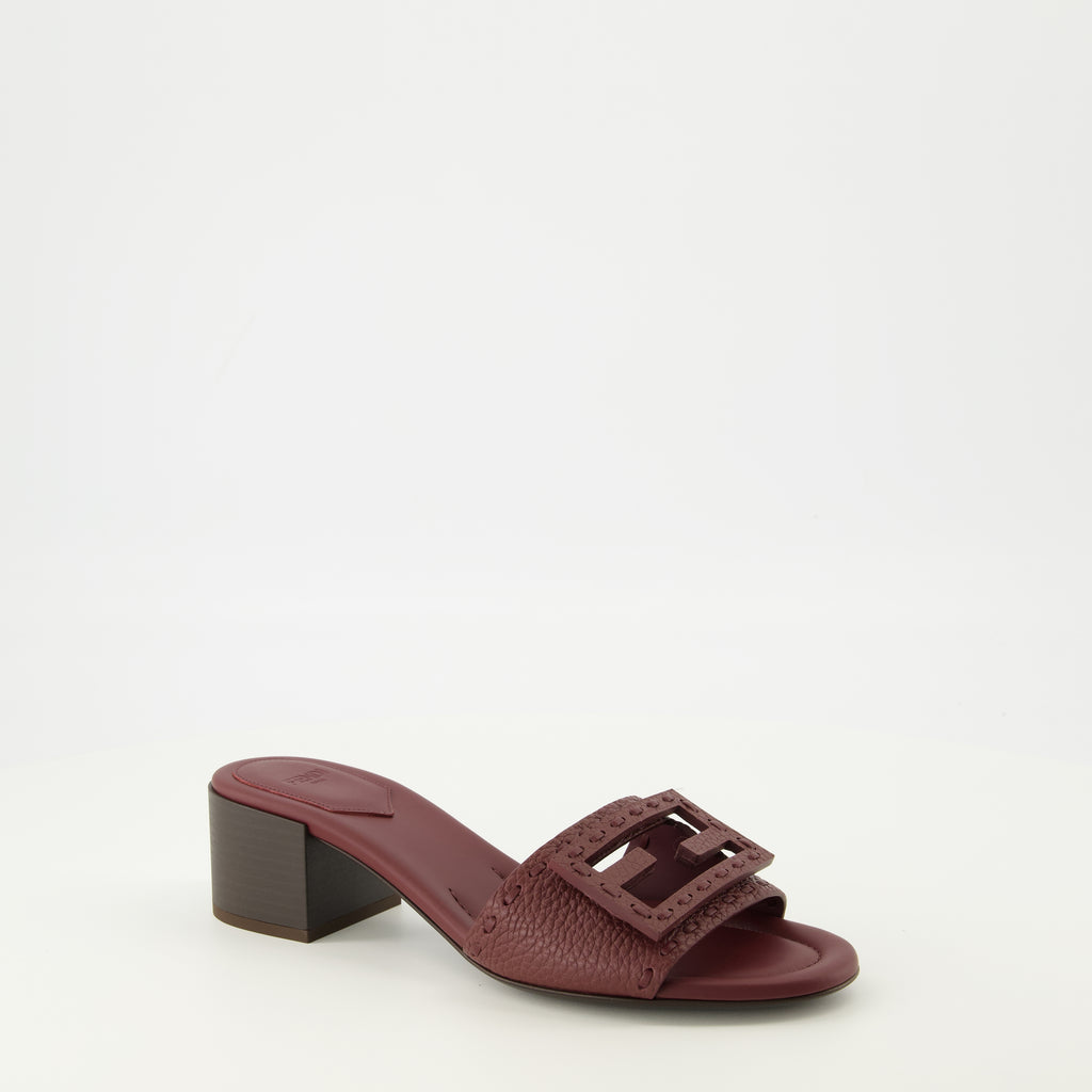 Imagen del artículo Sandalias de tacón Baguette burdeos de la marca Fendi para Mujer - Temporada Primavera-Verano 2026 - Vista Trasera