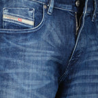 Imagen del Jean D-Strukt 2019 L.34 de Diesel para Hombre - Temporada Otoño-Invierno 2025 - Vista Detallada 2
