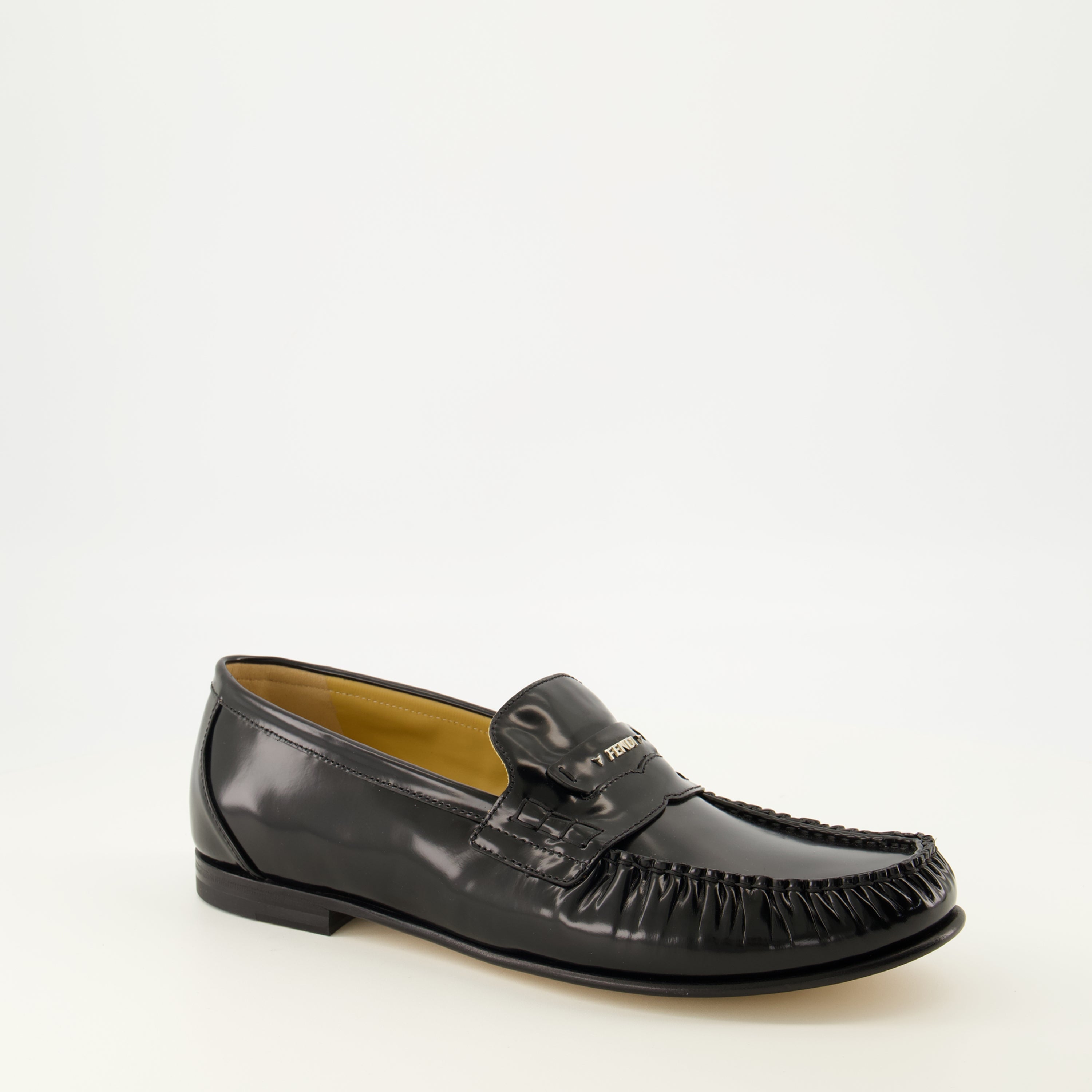 Mocassins Scrunch Schwarze Leder Slipper Fendi Noir Homme
