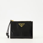 Imagen de los monederos de cuero de la marca Prada para mujer - Otoño-Invierno 2025 - Vista frontal