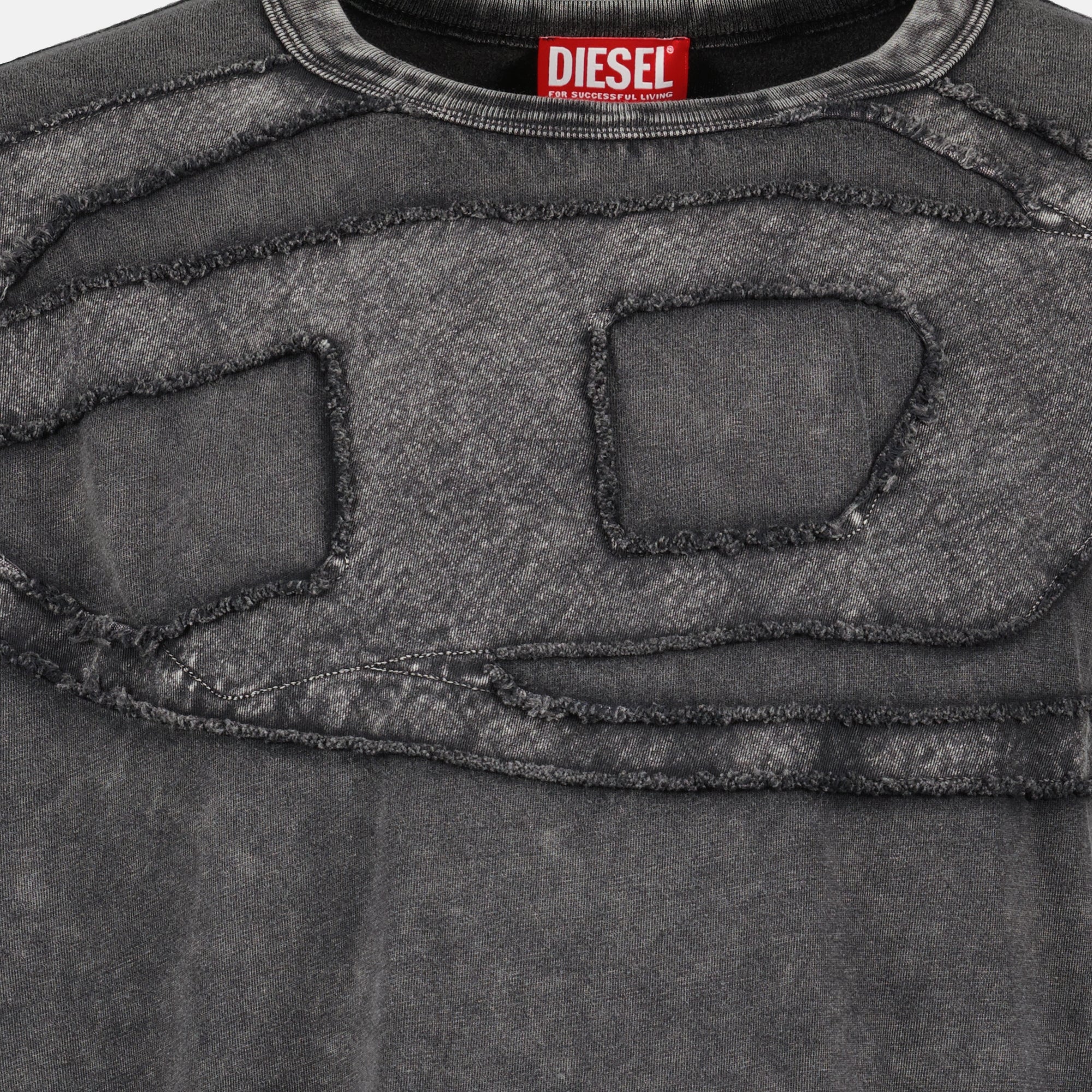 Imagen del artículo camiseta oversized T-Boxt-Den gris de la marca Diesel para Hombre - Temporada Primavera-Verano 2026 - Vista Detallada_1