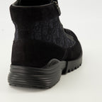 Imagen de las Botas Cheles Oblique de Dior para Hombre - Temporada Otoño-Invierno 2025 - Vista trasera