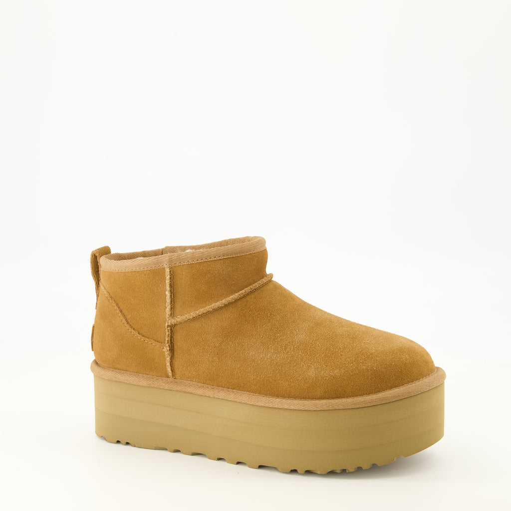 Bottines Braune klassische Ultra Mini-Plattform-Stiefeletten Ugg Marron Femme