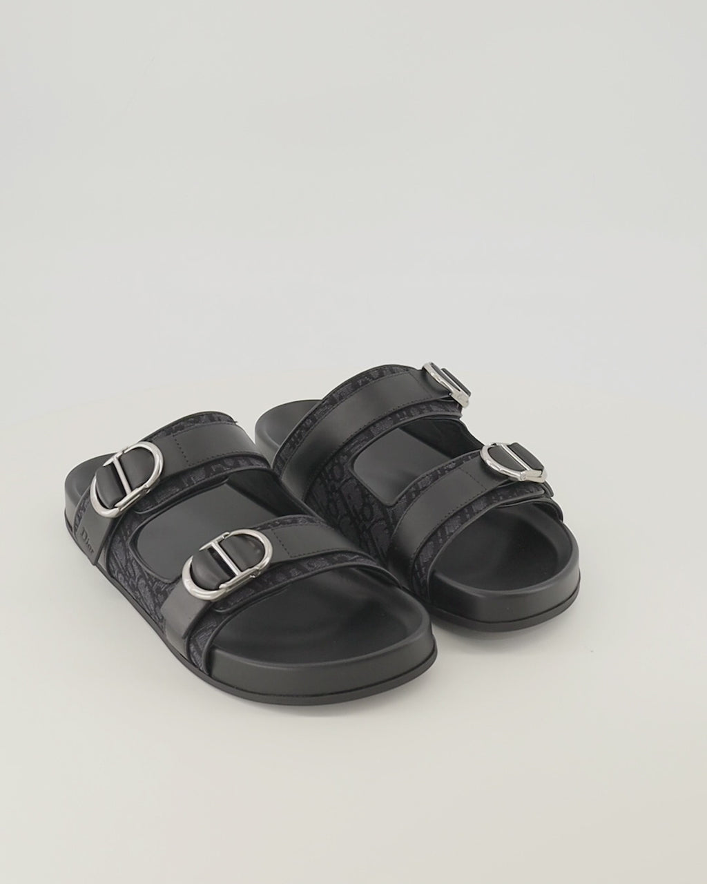 Chaussures ouvertes Aqua Canvas Sandals in Black Dior Noir Homme