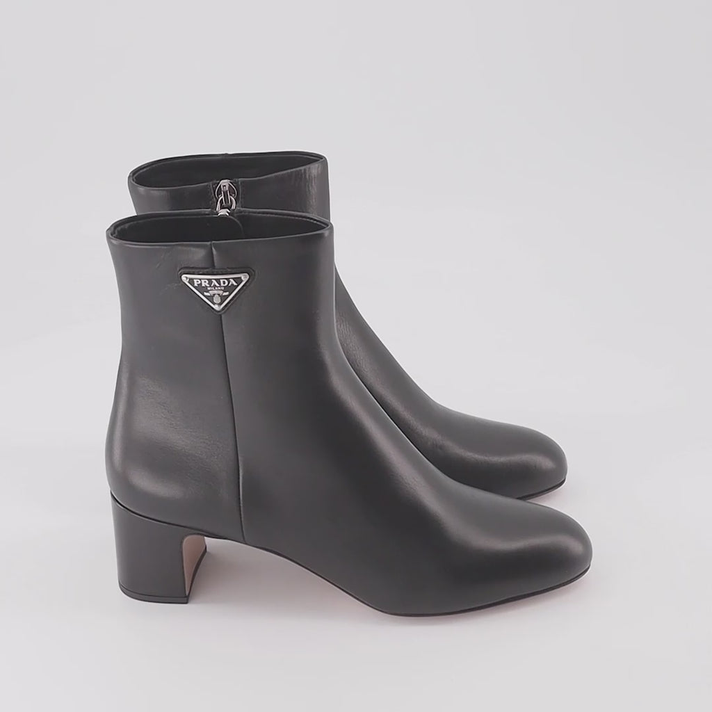 Bottines Bottines en cuir Prada Noir Femme