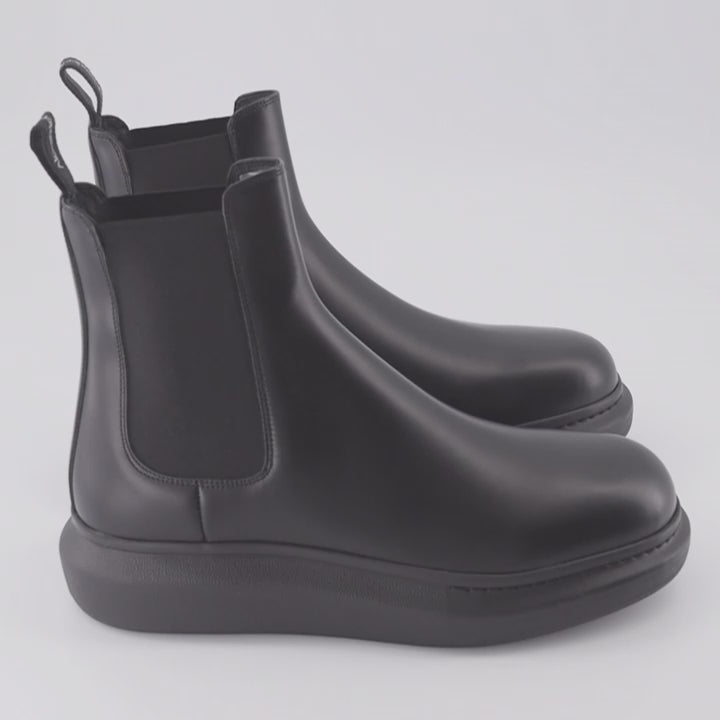 Boots and ankle boots Chelsea boots Alexander McQueen Black Man