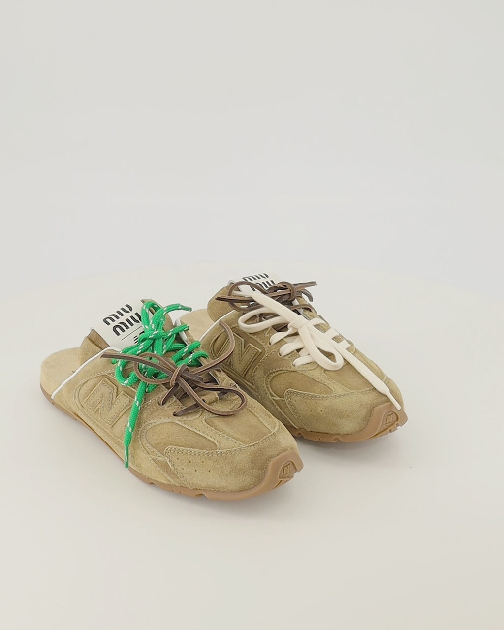 Chaussures ouvertes Mules New Balance X Miu Miu 530 SL Miu Miu Beige Femme