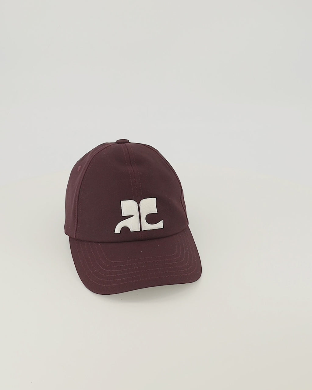 Chapeaux, casquettes et bonnets Capítulo AC Bordado Bordô Courrèges Bordeaux Femme