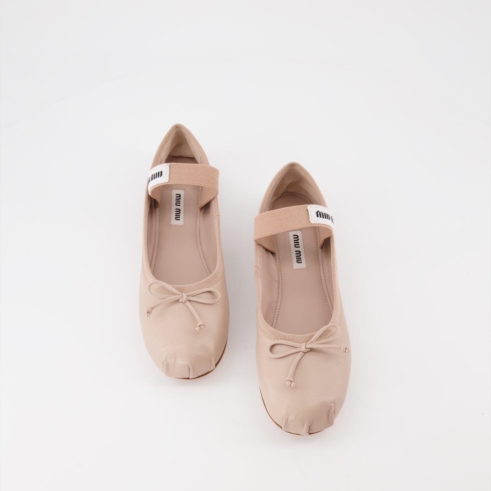 Zapatos planos Ballerines en cuir Miu Miu Beige Femme