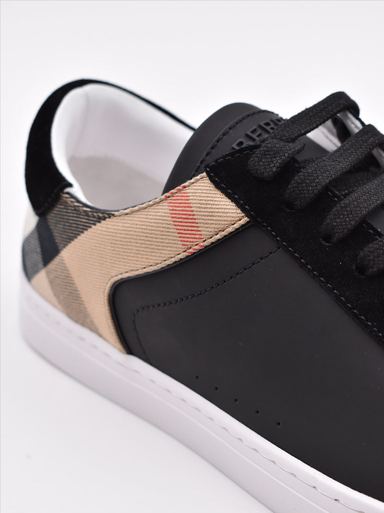 Sneaker Baskets à carreaux Burberry Negro Homme