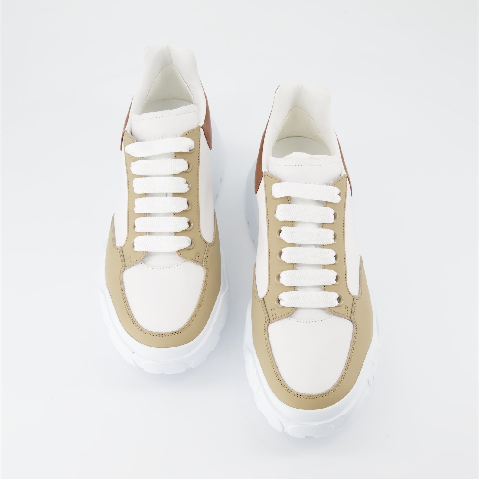 Sneaker Baskets Court Trainer Alexander McQueen Beige Homme