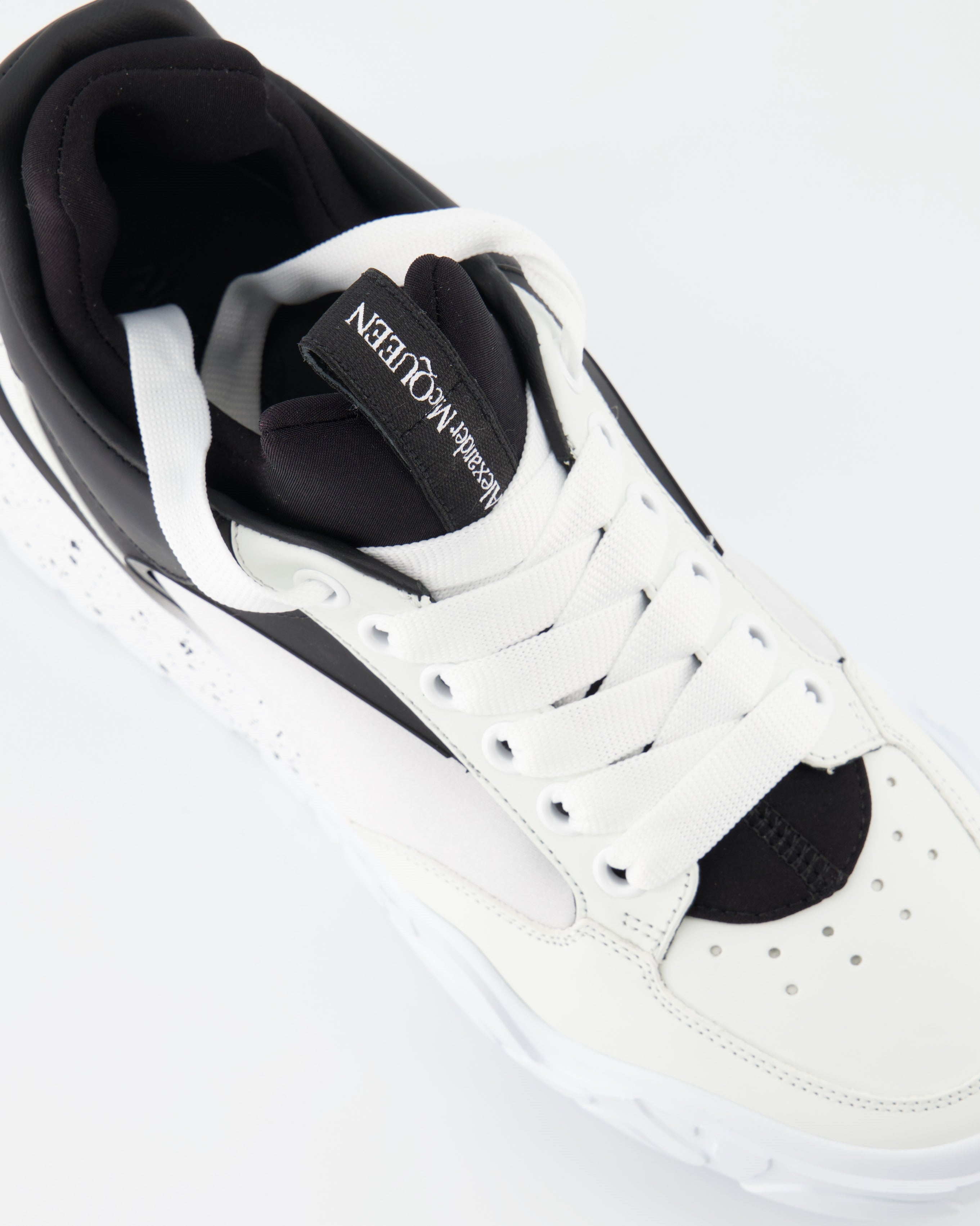 Sneaker Baskets Court Trainer Alexander McQueen Weiß Homme