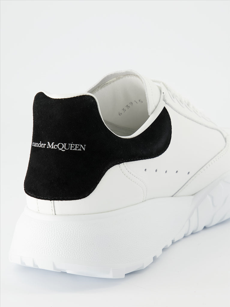 Sneaker Baskets Court Trainer Alexander McQueen Schwarz Femme