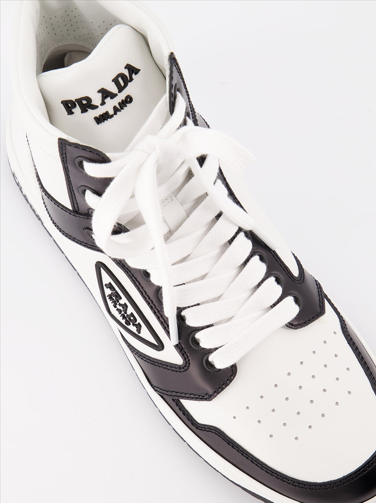 Sneaker Baskets en cuir Prada Weiß Femme