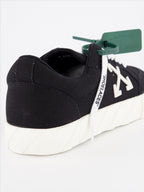 Sneaker Baskets Low Vulcanized Off-White Negro Homme