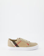 Sneaker Baskets à carreaux Burberry Beige Femme
