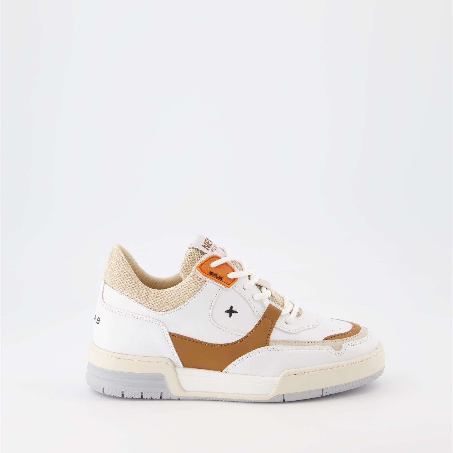 Sneaker Baskets NL12 New Lab Marrón Unisexo