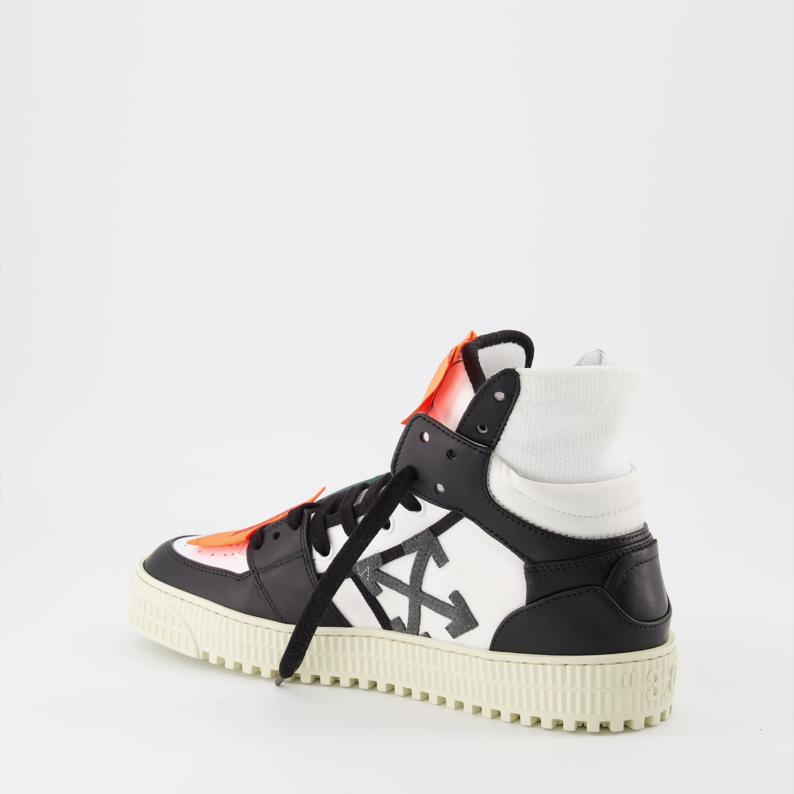 Sneaker Baskets Off Court 3.0 Off-White Negro Homme