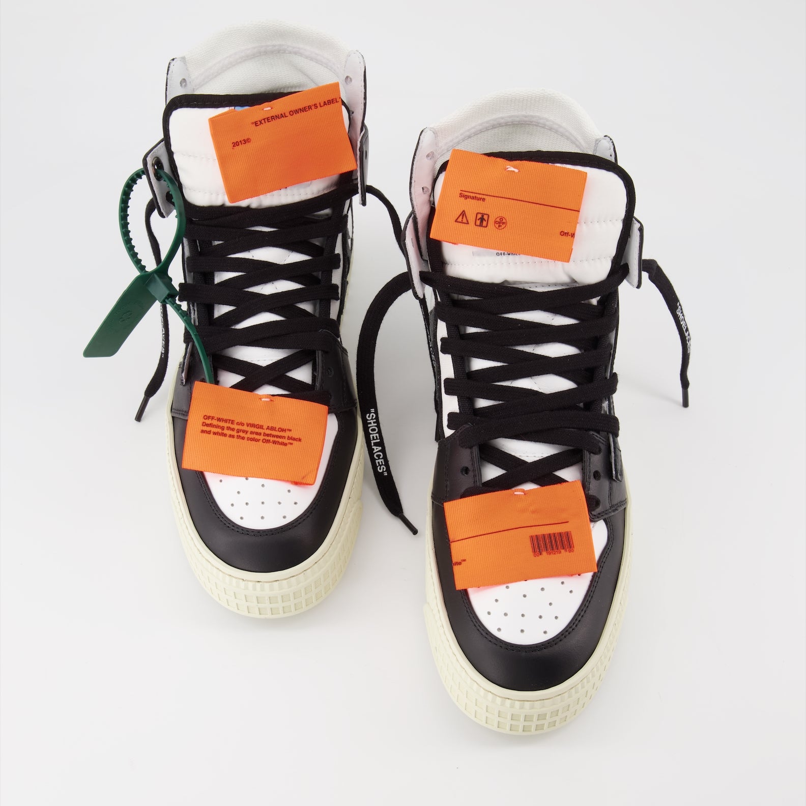 Sneaker Baskets Off Court 3.0 Off-White Negro Homme
