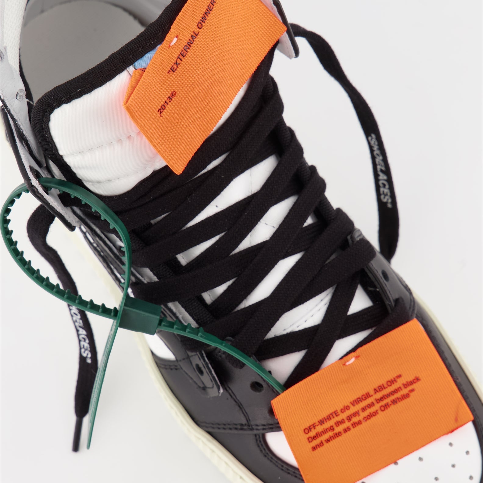 Sneaker Baskets Off Court 3.0 Off-White Negro Homme