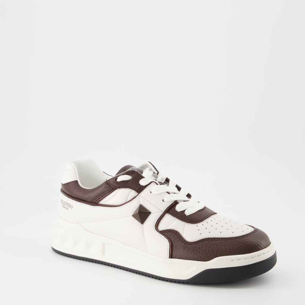 Baskets One Stud marron blanc
