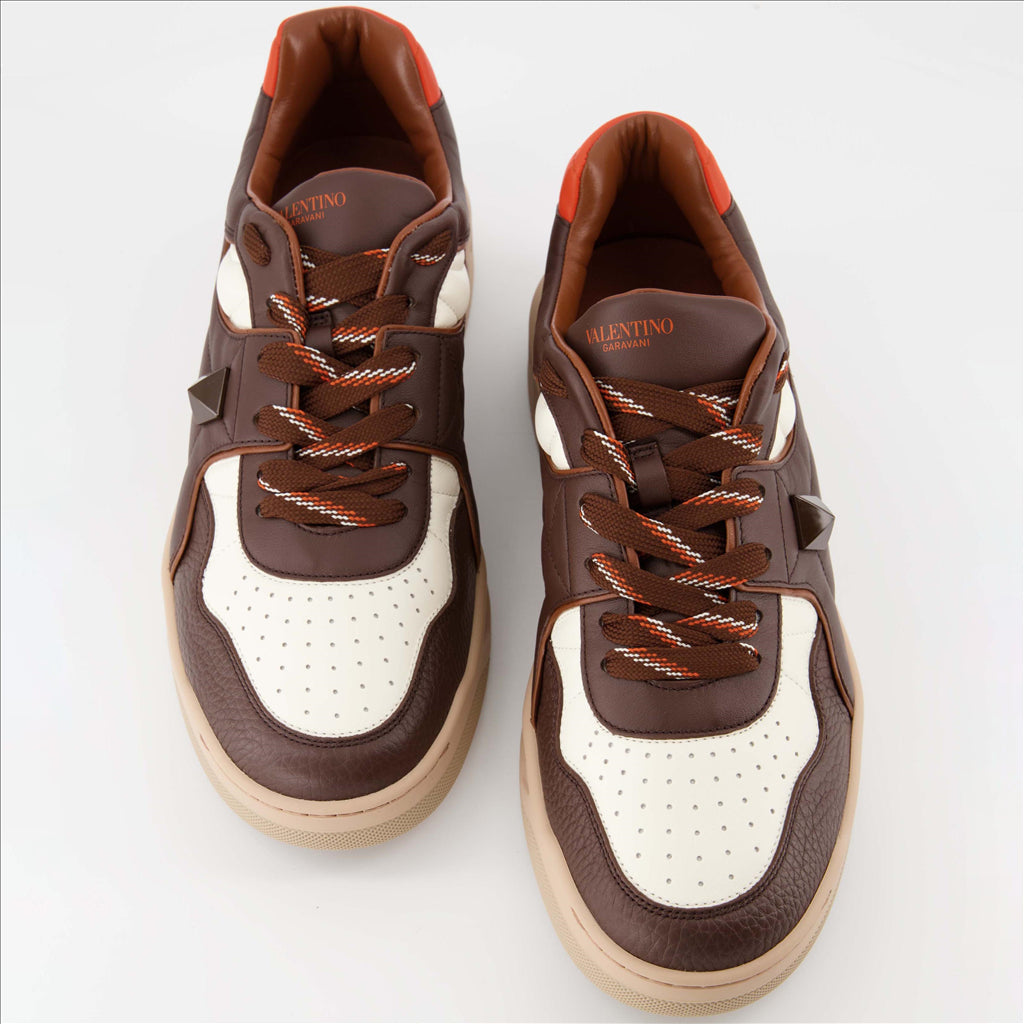 Sneakers One Stud Sneakers Valentino Garavani Brown Man