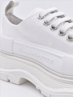 Sneakers Baskets Trainers Alexander McQueen Bianco Femme