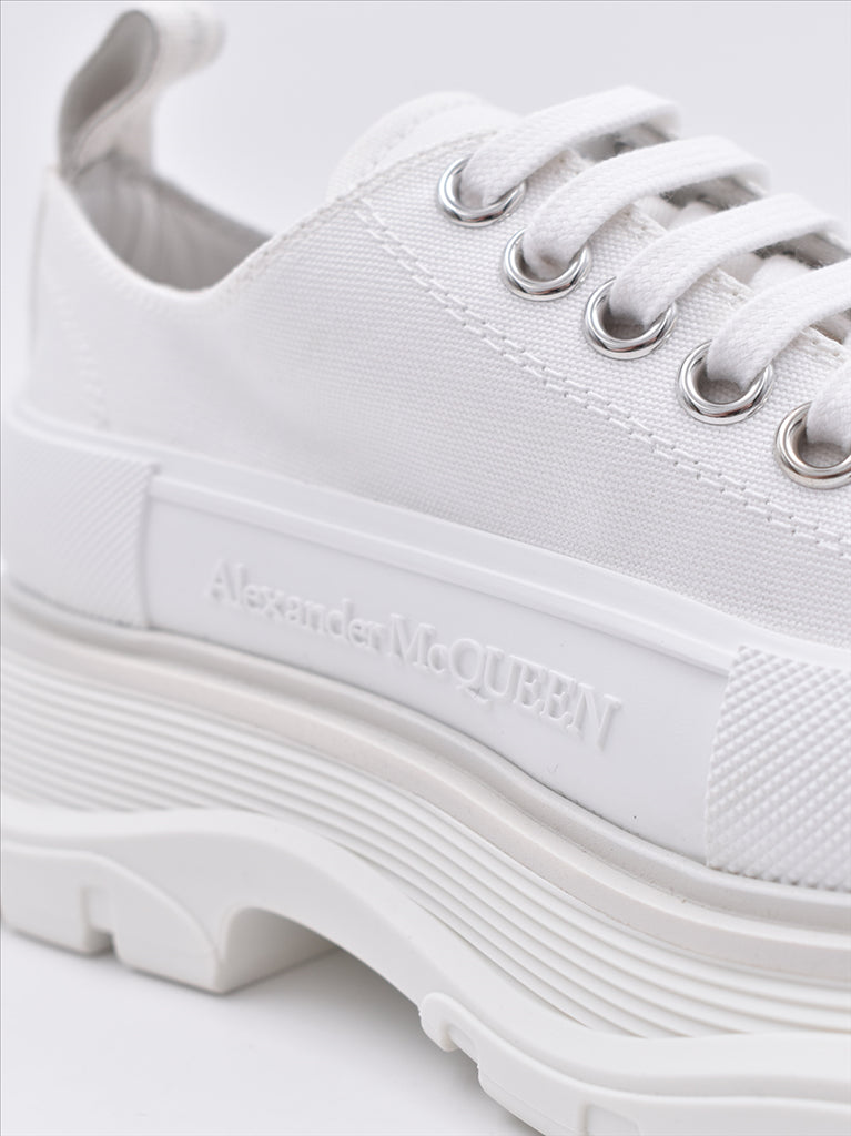 Sneakers Baskets Trainers Alexander McQueen Bianco Femme