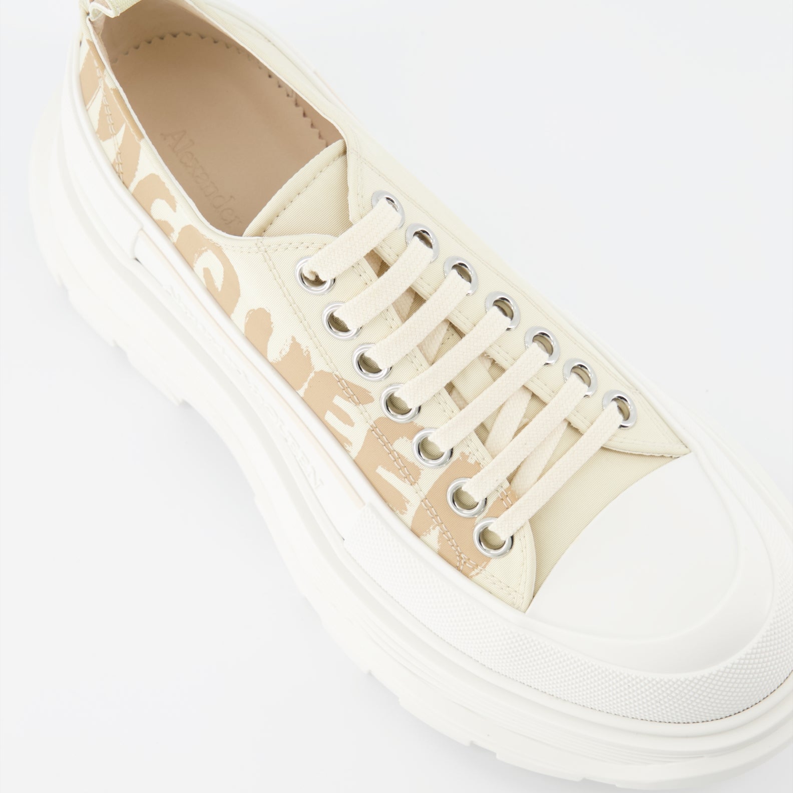 Sneaker Baskets Tread Slick Graffiti Alexander McQueen Beige Femme