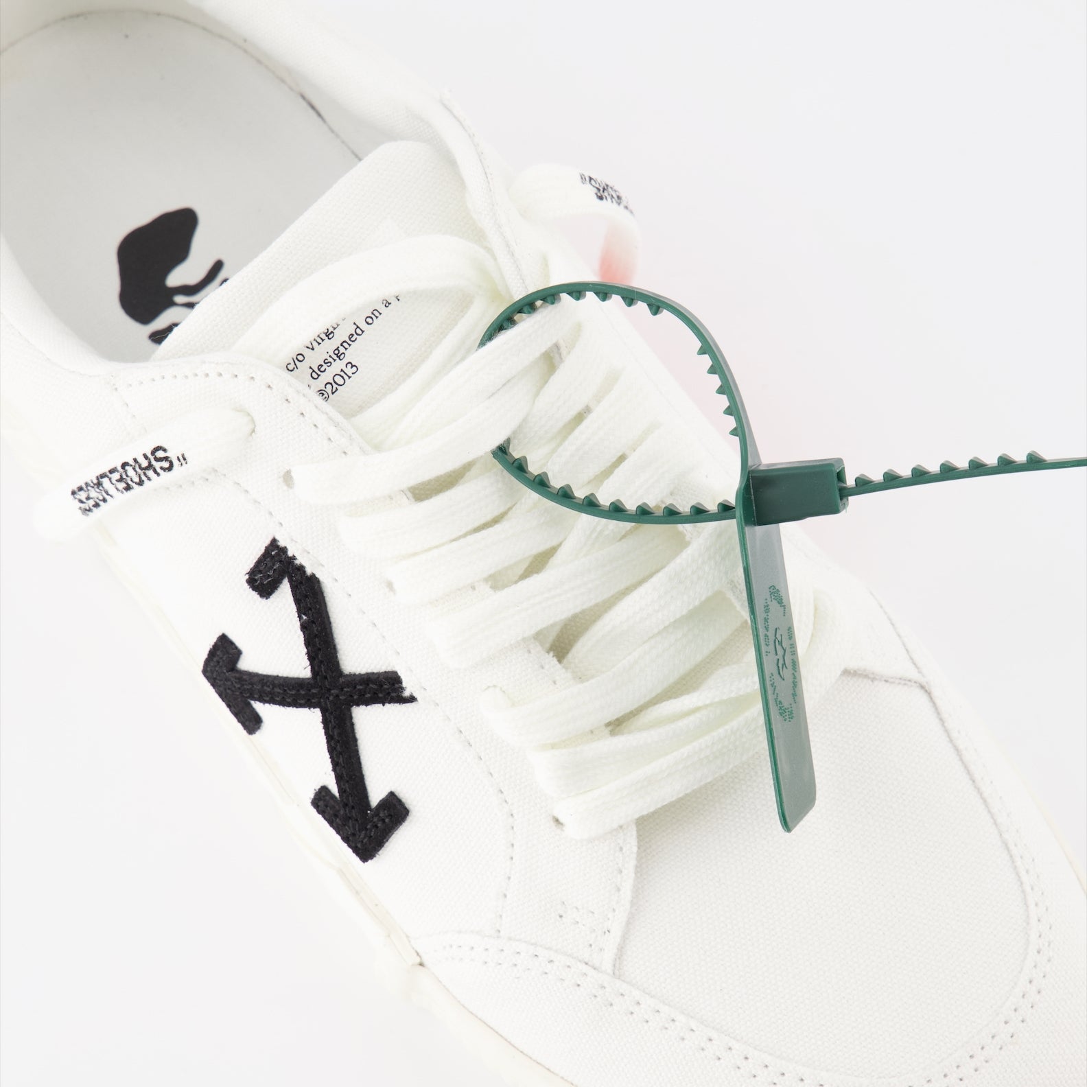 Sneaker Baskets Vulcanized Off-White Weiß Homme