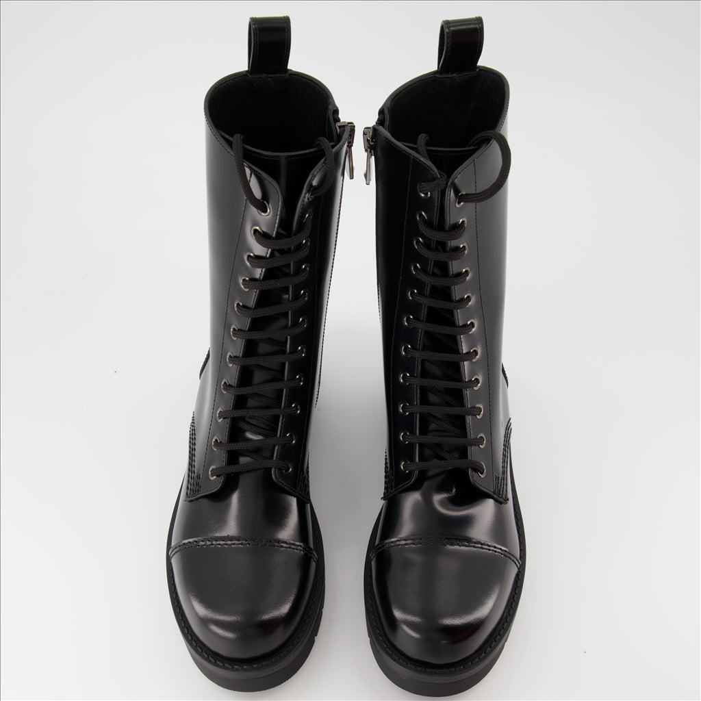 VLogo combat boots