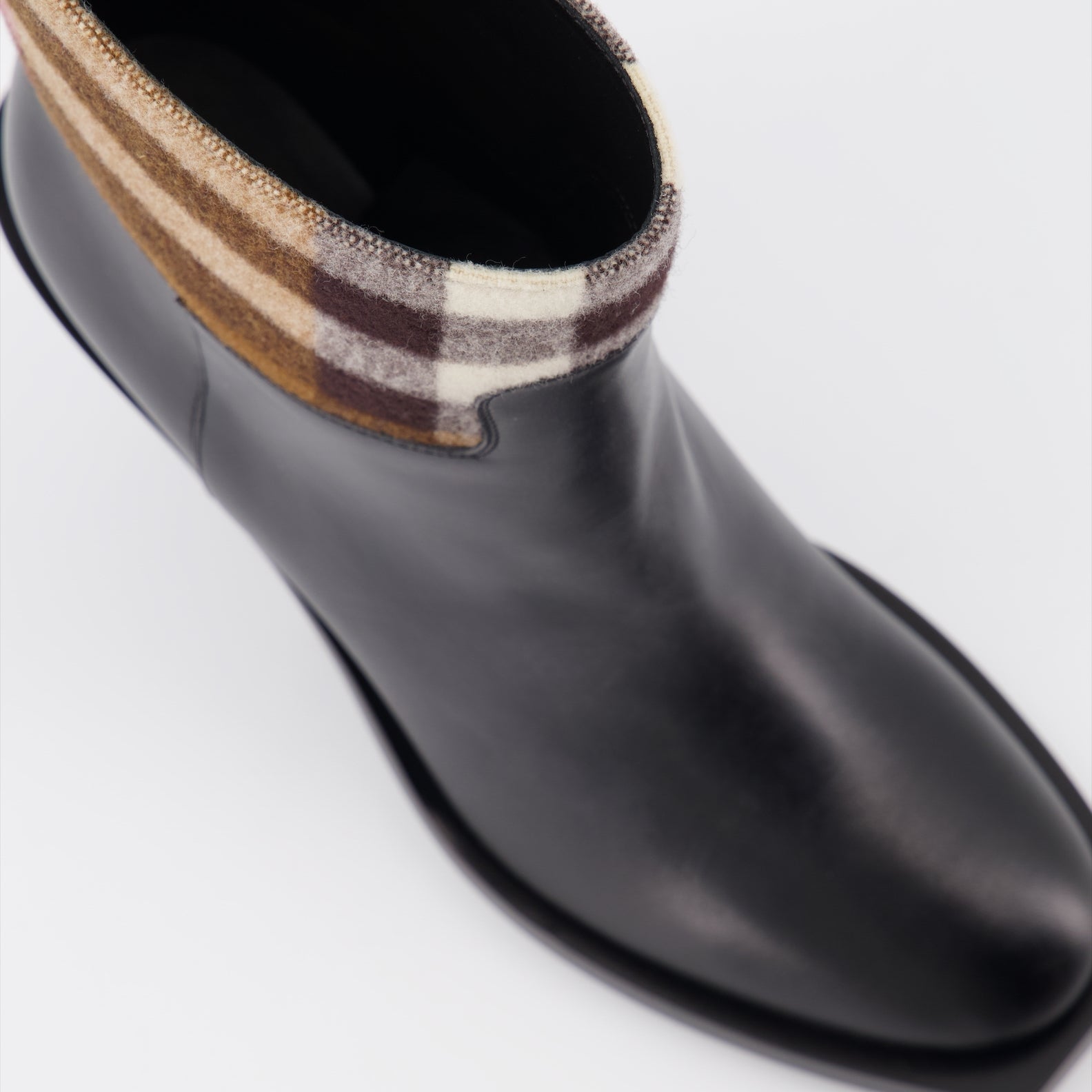 Bottines Bottines en cuir à carreaux Burberry Noir Femme