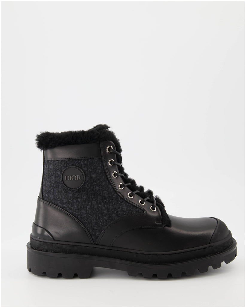 Explorer ankle boots