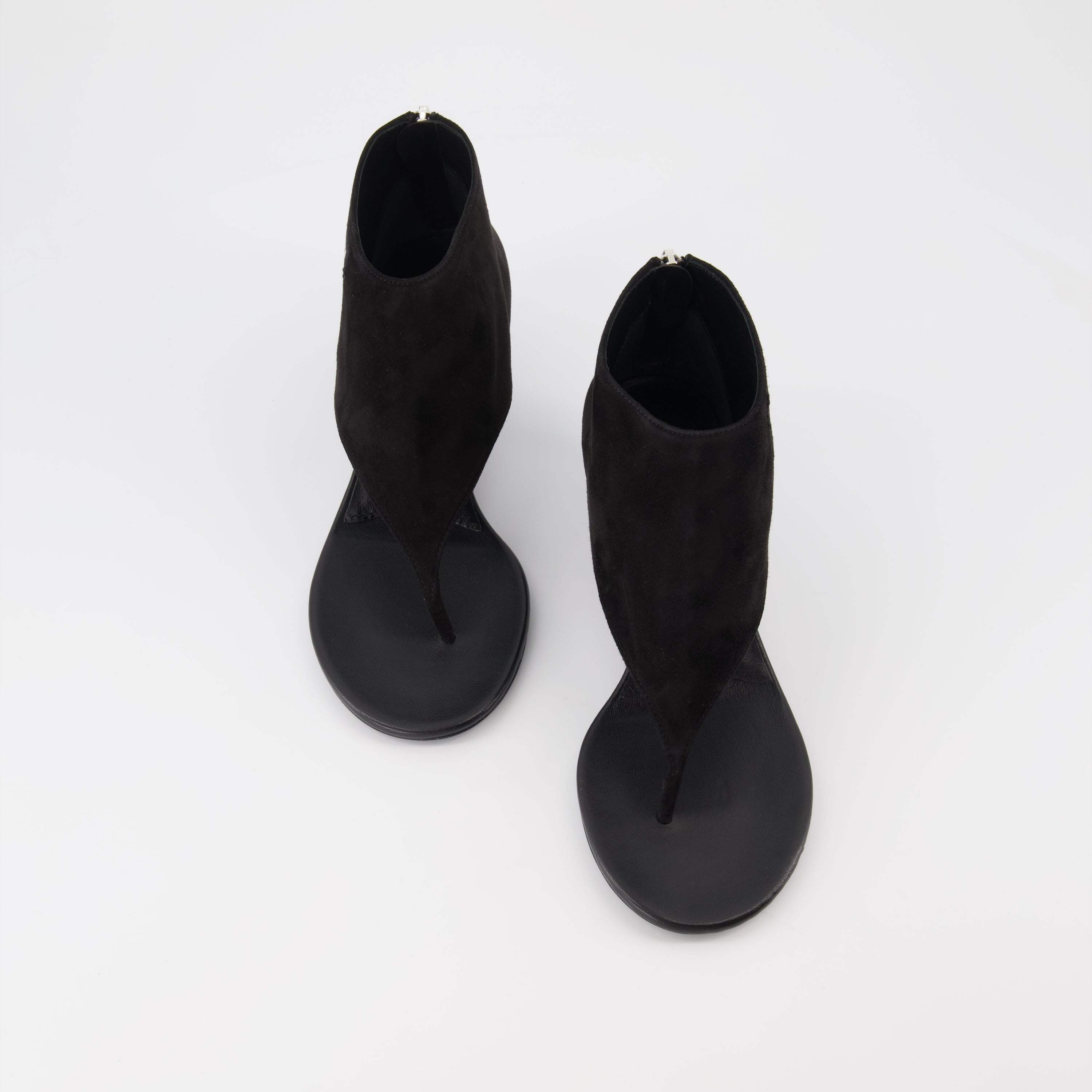 Bottines tongs en cuir noir