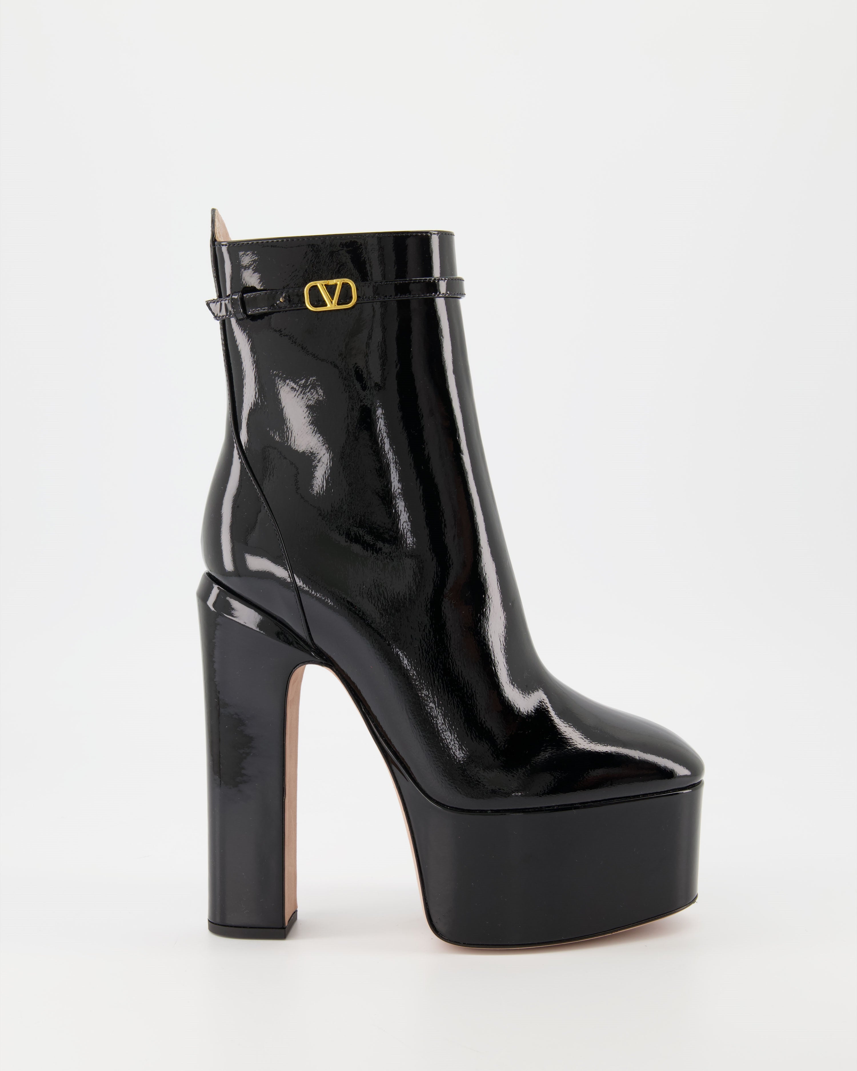 VLogo ankle boots