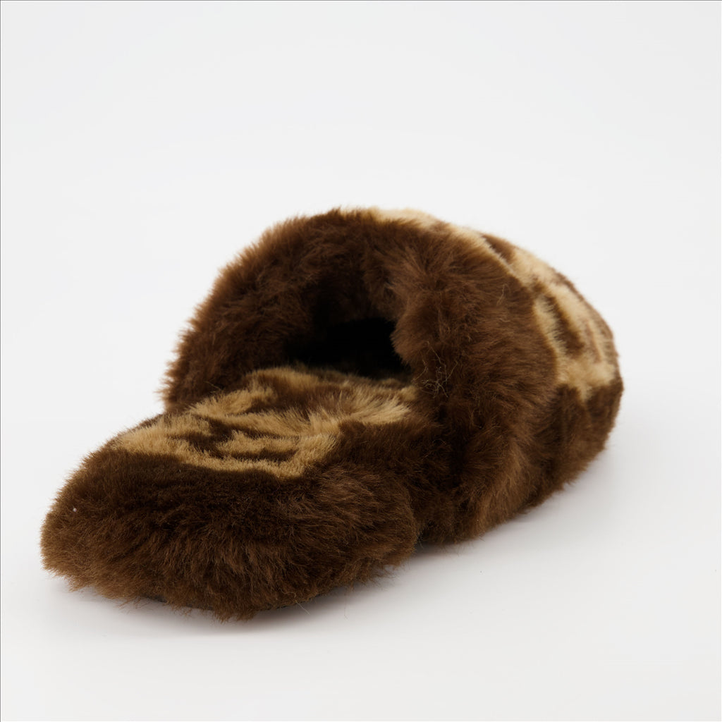 Ropa interior y homewear Pantoufles à logos GCDS Marrón Unisexo