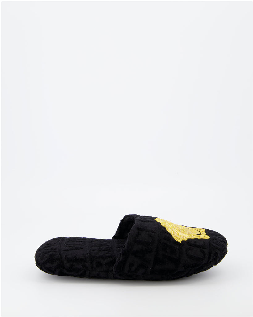 Medusa slippers