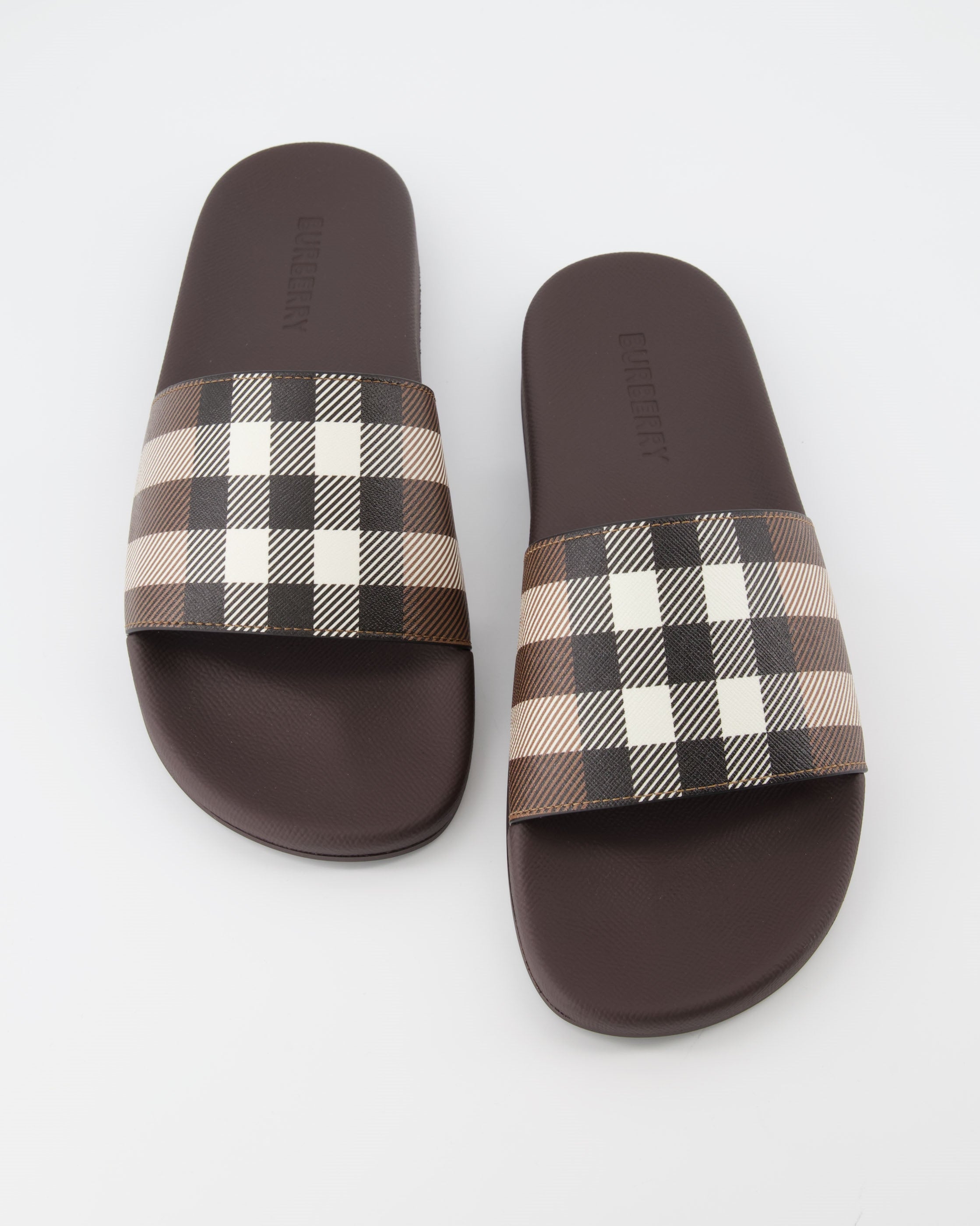 Chaussures ouvertes Claquettes à carreaux Burberry Marron Homme