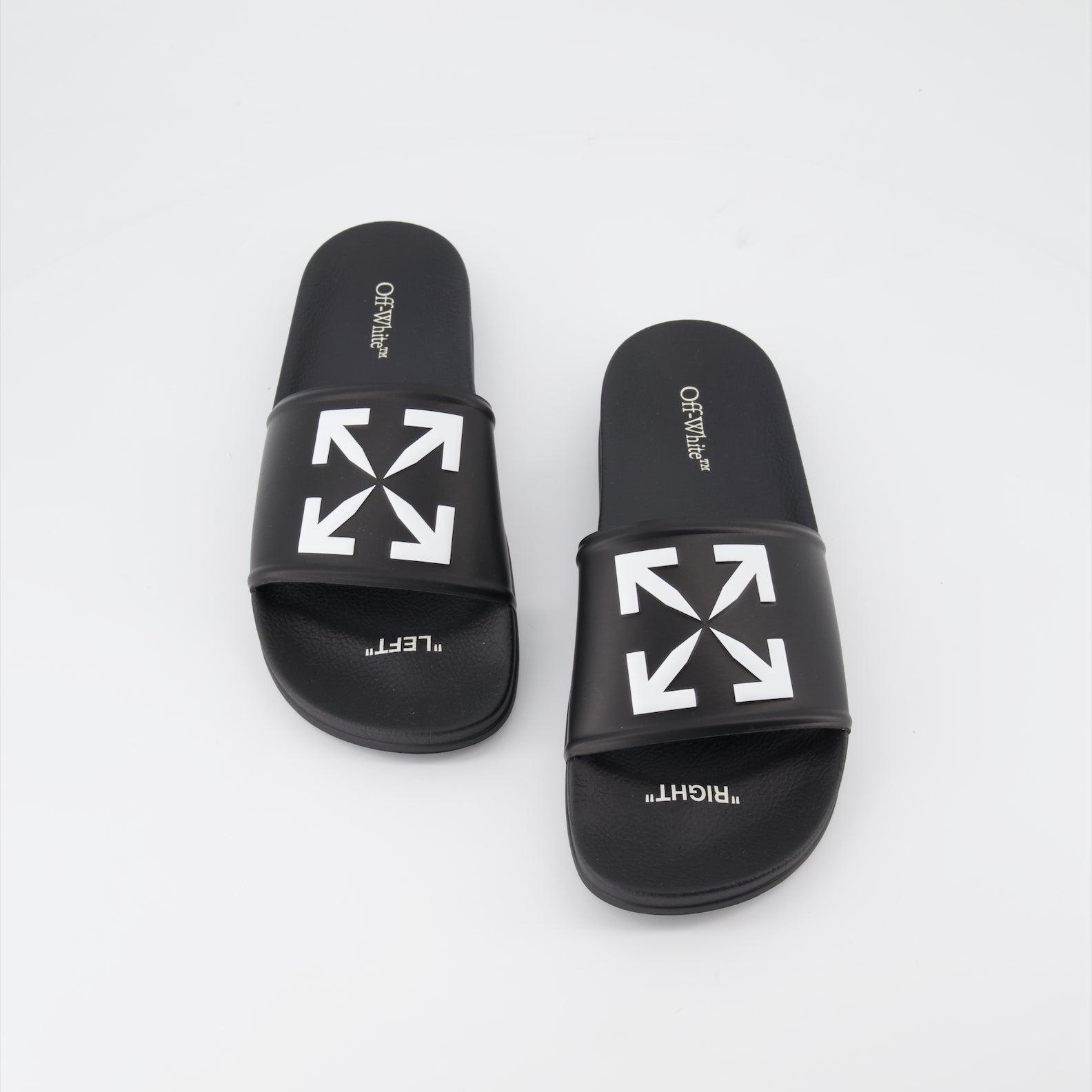 Zapatos abiertos Claquettes Arrow Off-White Negro Homme