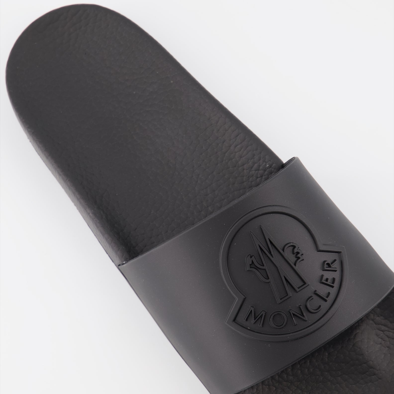 Chaussures ouvertes Claquettes Basile Moncler Noir Homme