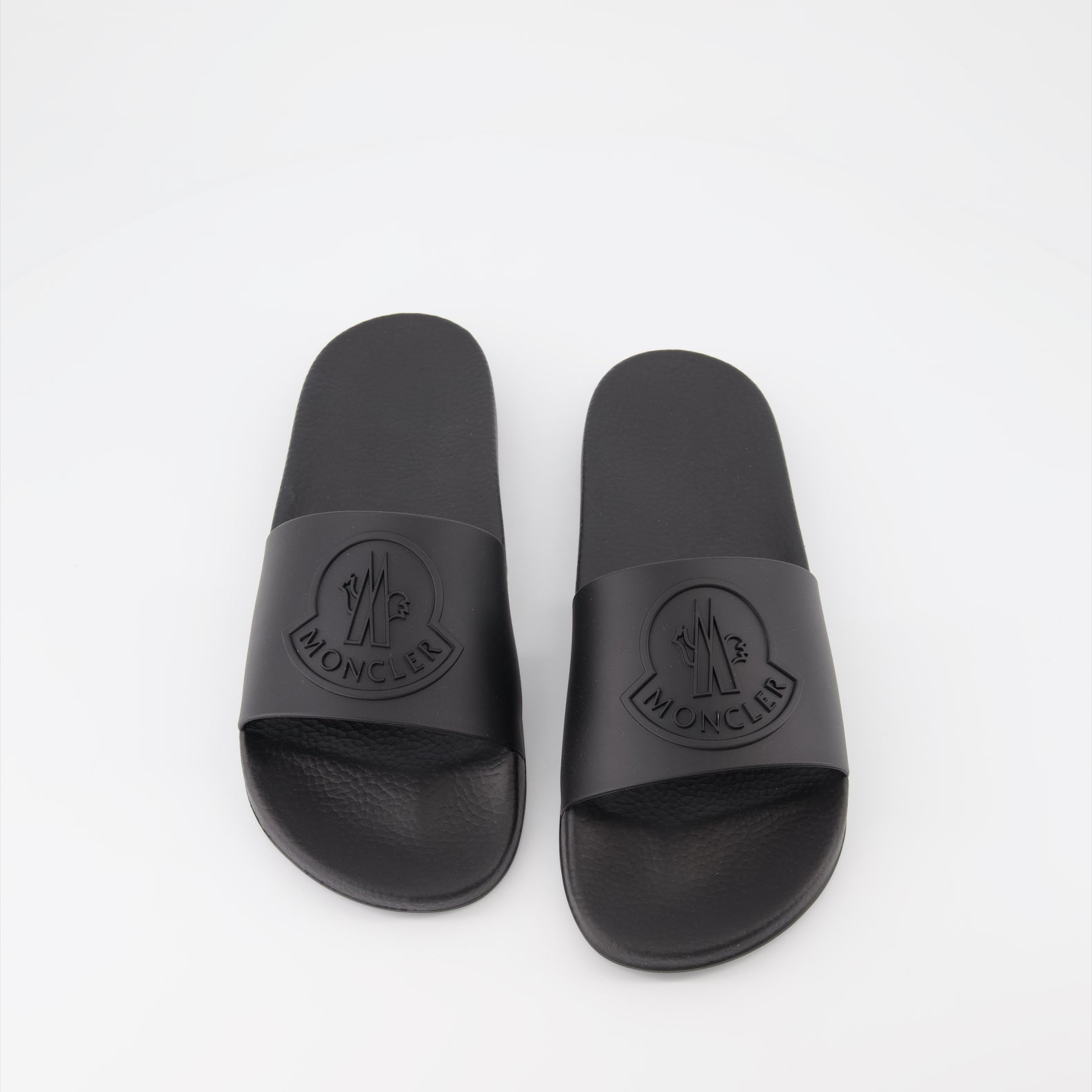Chaussures ouvertes Claquettes Basile Moncler Noir Homme